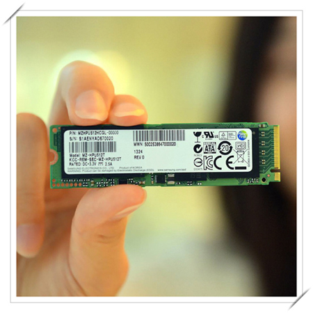 삼성 업계최초로 울트라북을 위한 PCIe 방식 SSD 양산개시